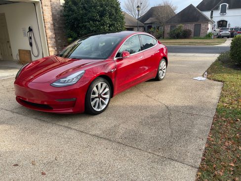 Used 2018 Tesla Model 3 Long Range AWD/4WD image 4