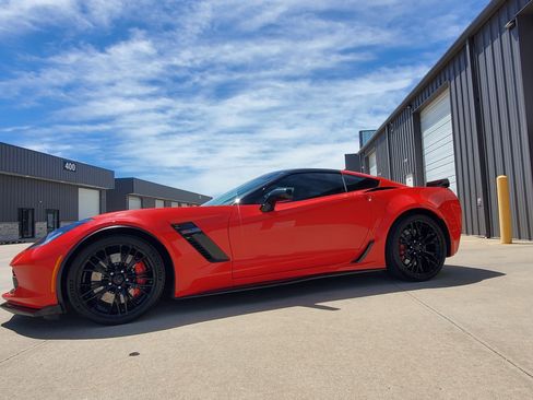 Used 2019 Chevrolet Corvette Z06 image 10