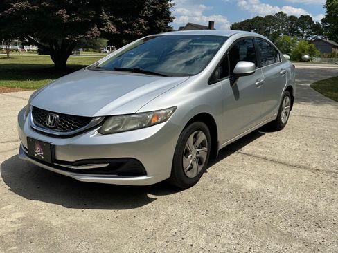 Used 2013 Honda Civic LX image 1