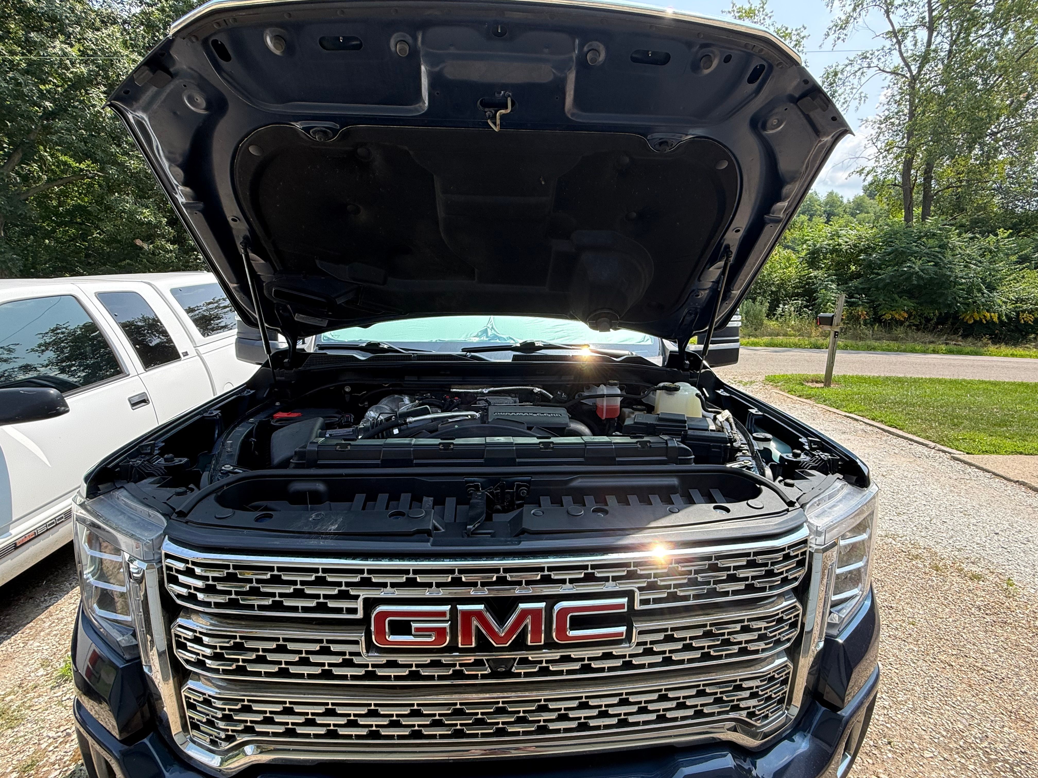 Used 2022 GMC Sierra 3500 Denali AWD/4WD image 1