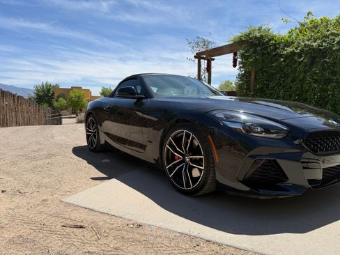 Used 2022 BMW Z4 M40i w/ Premium Package image 17