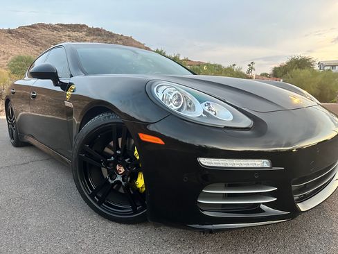 Used 2014 Porsche Panamera 4S image 12