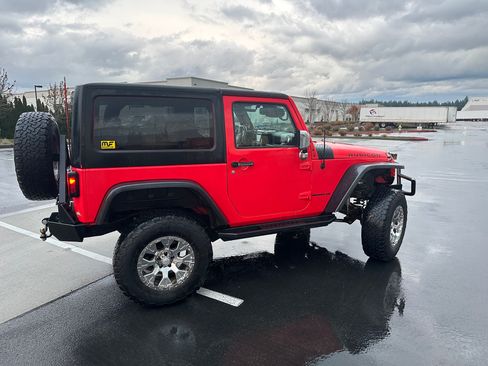 Used 2013 Jeep Wrangler Rubicon w/ PWR Convenience Group image 8