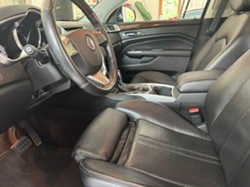 Used 2012 Cadillac SRX Luxury FWD image 4