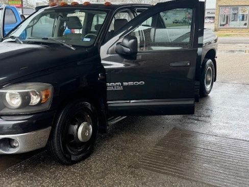 Used 2006 Dodge Ram 3500 Truck SLT image 1