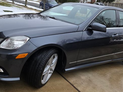 Used 2011 Mercedes-Benz E 350 4MATIC Sedan image 1