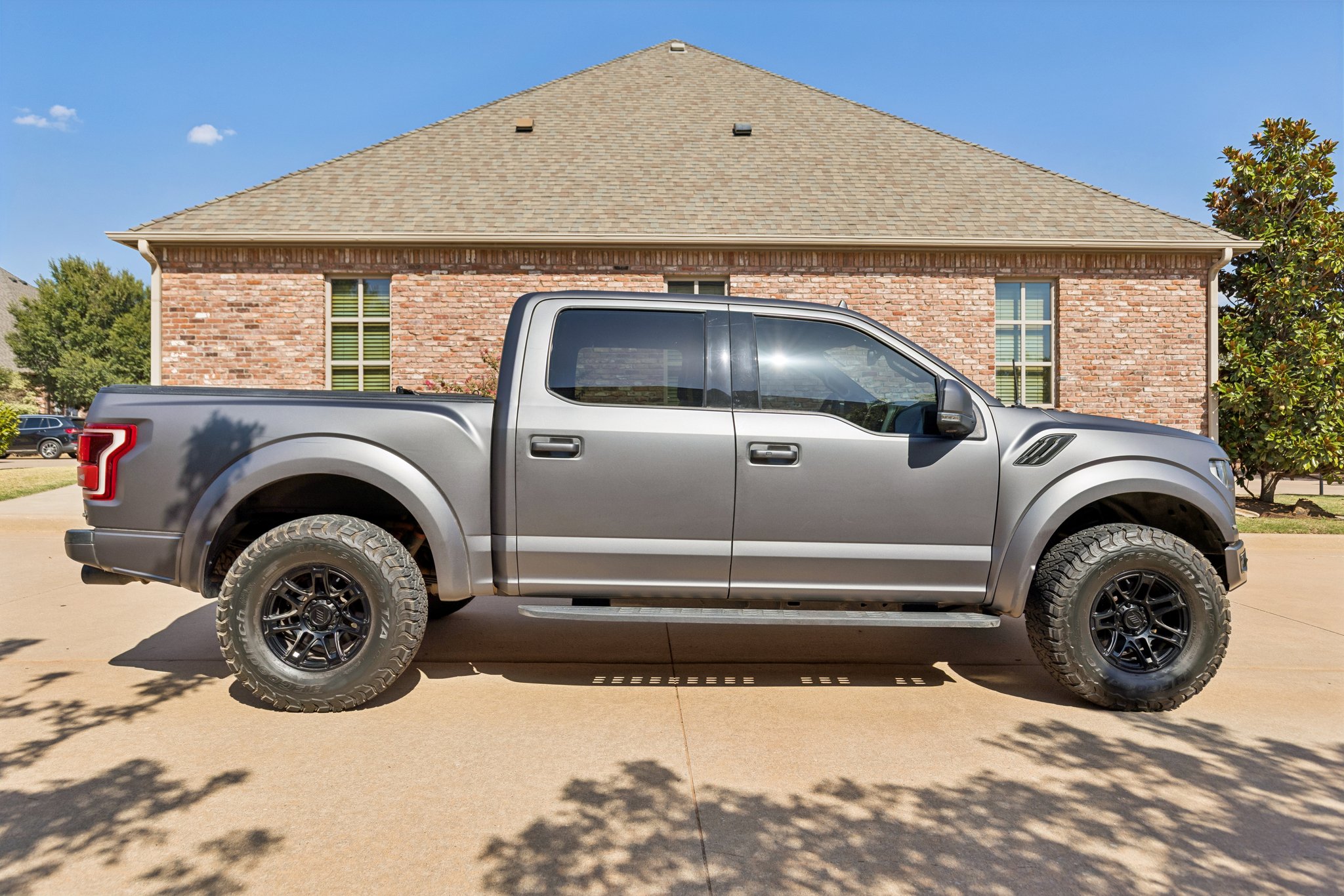 Used 2019 Ford F150 Raptor w/ Equipment Group 802A Luxury AWD/4WD image 24
