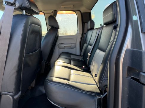 Used 2012 Chevrolet Silverado 2500 W/T w/ Snow Plow Prep Package image 15