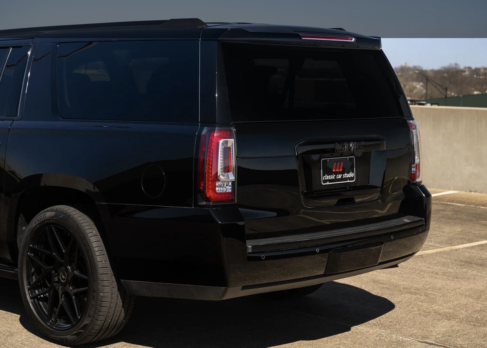 Used 2019 GMC Yukon XL Denali w/ Denali Ultimate Package RWD image 12
