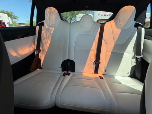 Used 2020 Tesla Model X AWD/4WD image 13