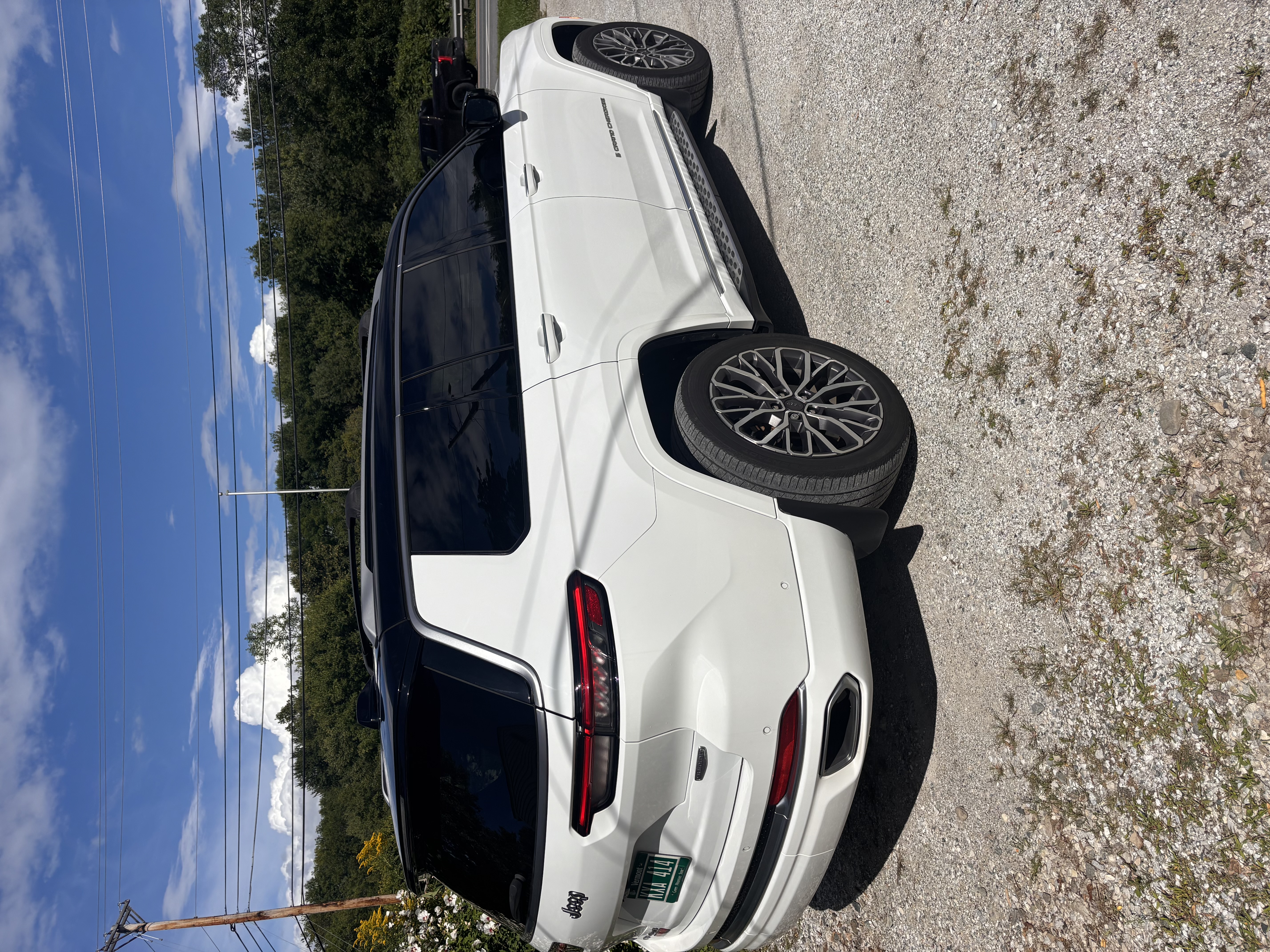 Used 2021 Jeep Grand Cherokee L Summit AWD/4WD image 4