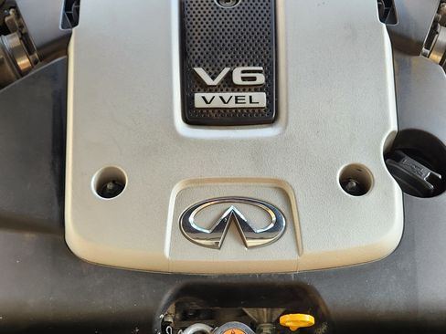 Used 2015 INFINITI Q50 Premium w/ Deluxe Touring Package image 19