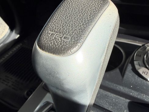 Used 2018 Toyota 4Runner SR5 Premium image 18