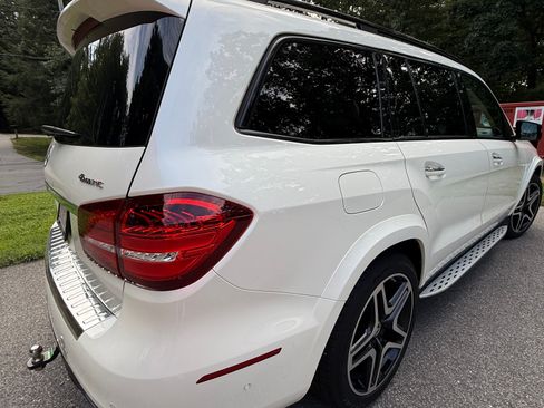 Used 2017 Mercedes-Benz GLS 550 4MATIC image 9
