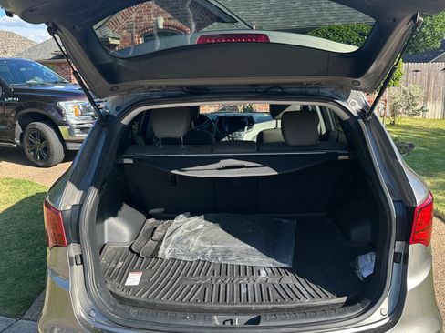 Used 2018 Hyundai Santa Fe Sport w/ 2.4L Value Package 02 FWD image 9