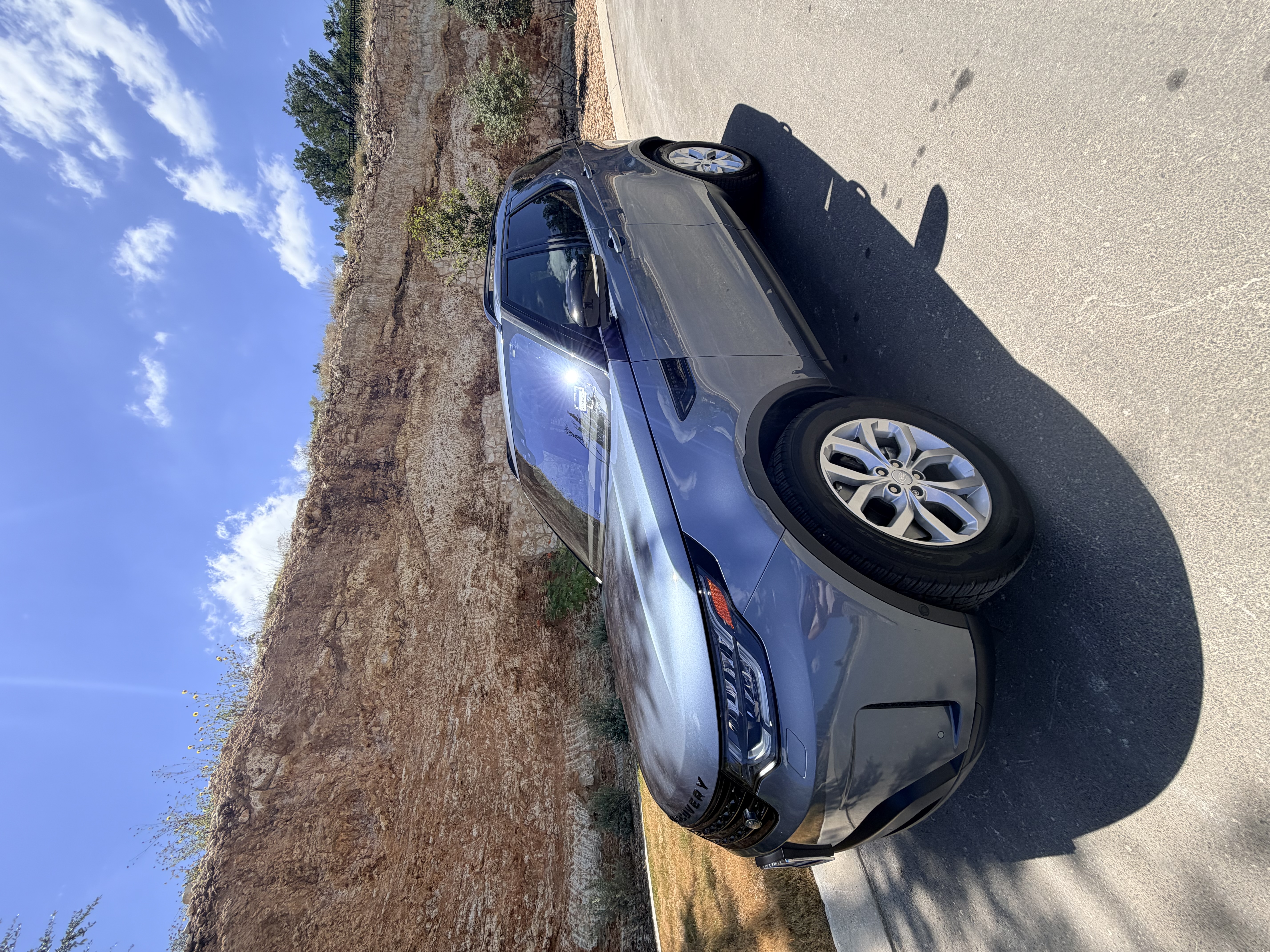Used 2019 Land Rover Discovery SE AWD/4WD image 8