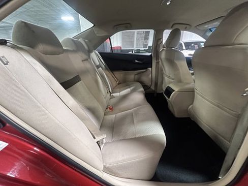 Used 2013 Toyota Camry LE image 4