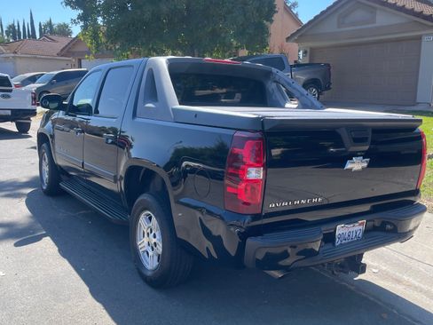 Used 2007 Chevrolet Avalanche LS RWD image 4