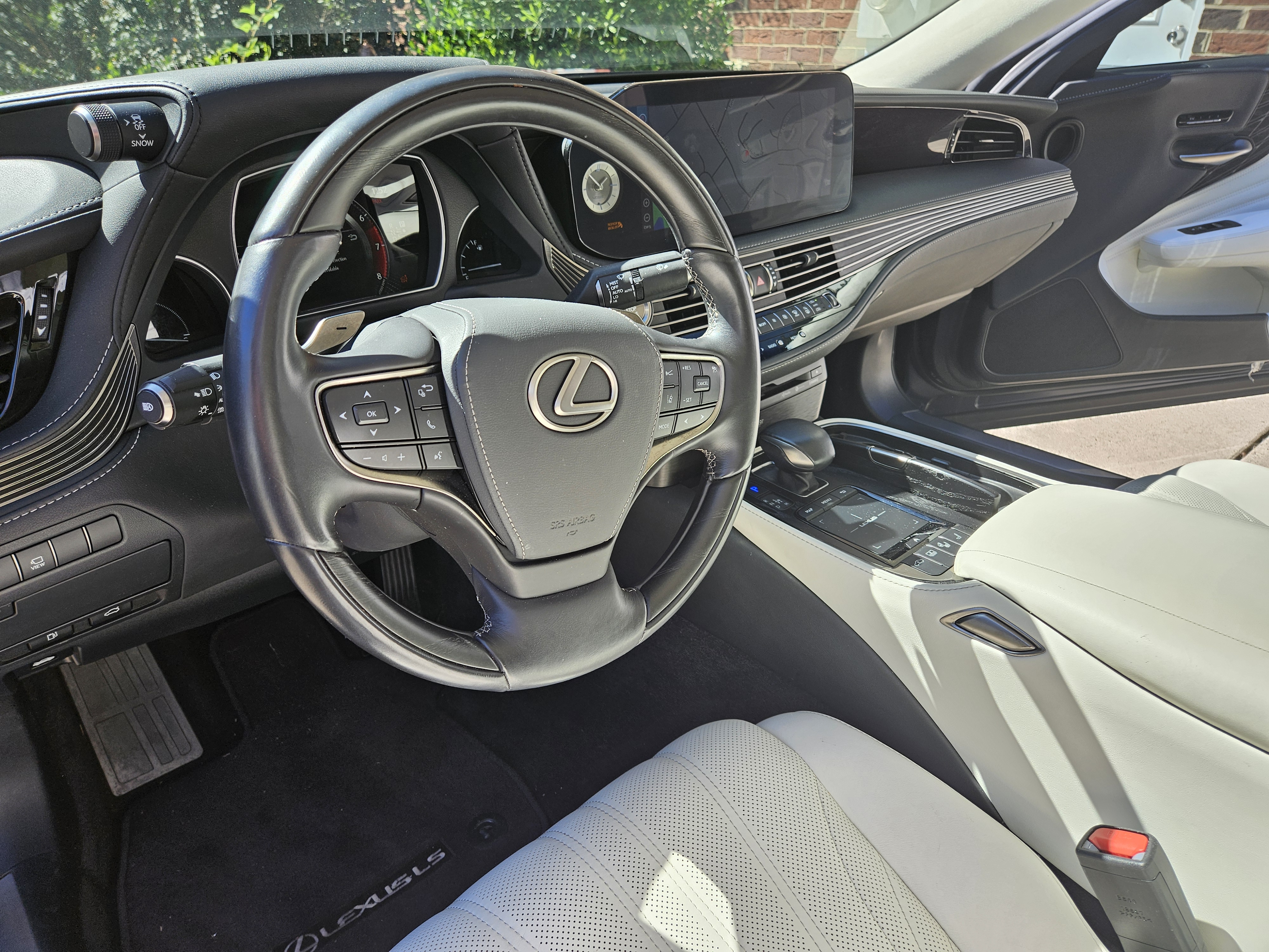 Used 2021 Lexus LS 500 Executive AWD/4WD image 10