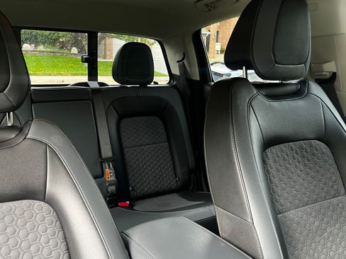 Used 2017 Chevrolet Colorado Z71 AWD/4WD image 16