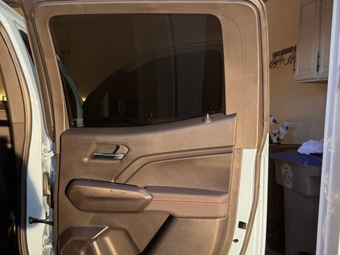 Used 2025 Chevrolet Colorado Z71 w/ Technology Package image 19