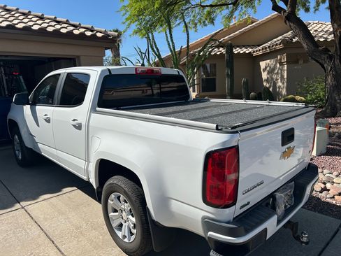 Used 2016 Chevrolet Colorado LT w/ LT Convenience Package RWD image 12