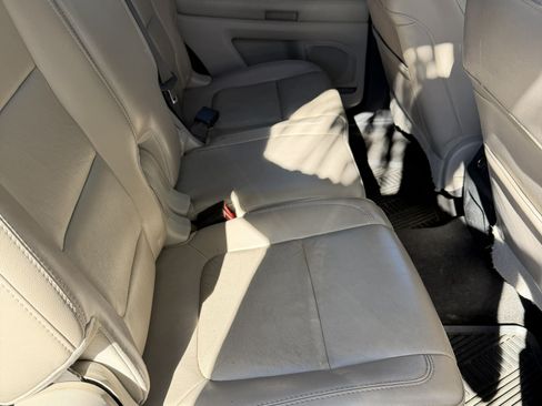 Used 2011 Ford Explorer XLT image 13