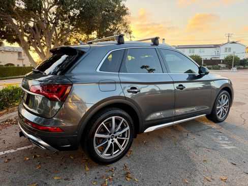 Used 2021 Audi Q5 e Prestige w/ Prestige Package AWD/4WD image 6