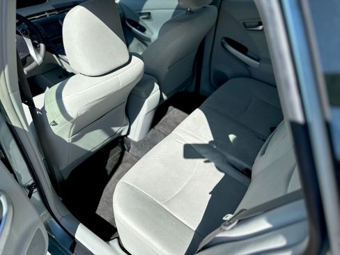 Used 2014 Toyota Prius Three image 13