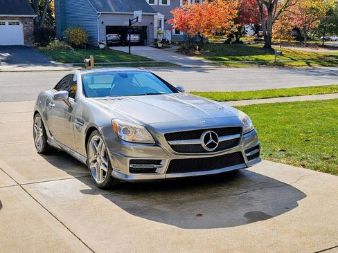 Used 2015 Mercedes-Benz SLK 350 image 1