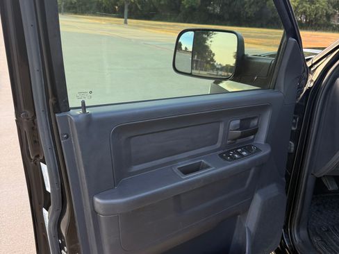 Used 2012 RAM 2500 ST w/ Chrome Appearance Group AWD/4WD image 16