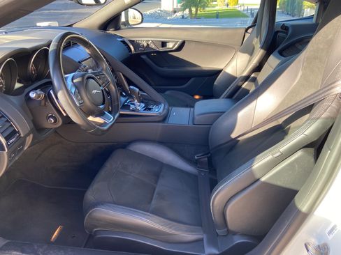 Used 2018 Jaguar F-TYPE R-Dynamic image 6