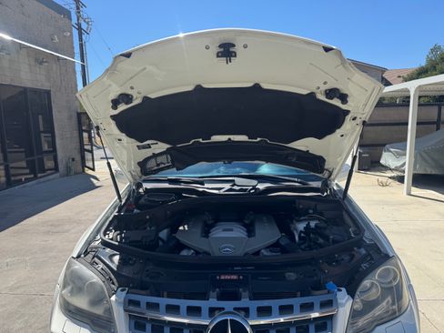 Used 2010 Mercedes-Benz ML 63 AMG 4MATIC image 21