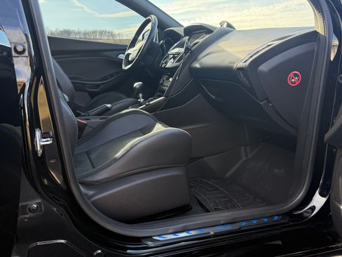 Used 2017 Ford Focus RS image 14