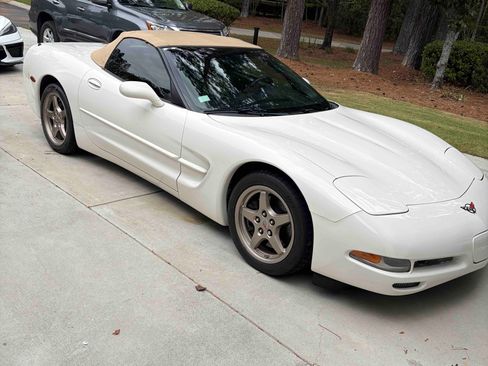 Used 2001 Chevrolet Corvette Convertible w/ Preferred Equipment Group2 image 12