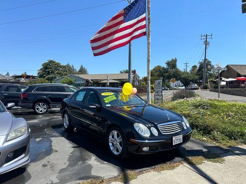Used 2004 Mercedes-Benz E 500 Sedan image 4