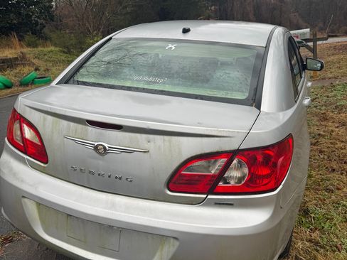 Used 2008 Chrysler Sebring Touring w/ Electronics Convenience Group FWD image 4