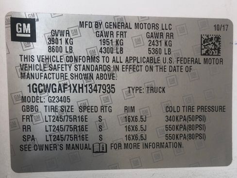 Used 2017 Chevrolet Express 2500 RWD image 19