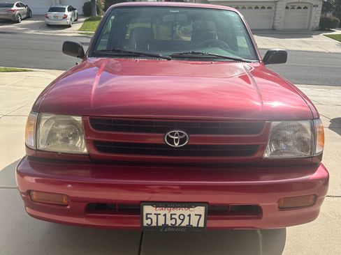 Used 1998 Toyota Tacoma 2WD Xtracab image 4