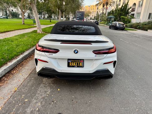 Used 2022 BMW M850i xDrive Convertible image 10