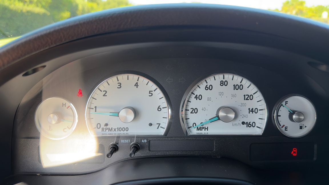 Used 2005 Ford Thunderbird RWD image 14