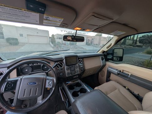 Used 2013 Ford F350 Lariat w/ Lariat Interior Pkg image 4