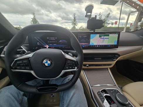 Used 2025 BMW 430i Coupe w/ Convenience Package image 6