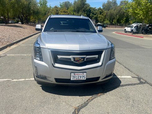Used 2015 Cadillac Escalade ESV Platinum image 8