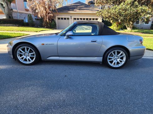 Used 2004 Honda S2000 Convertible 2D image 2