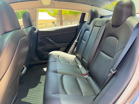 Used 2020 Tesla Model 3 Standard Range Plus RWD image 19