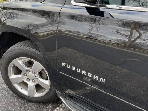 Used 2015 Chevrolet Suburban LTZ image 5