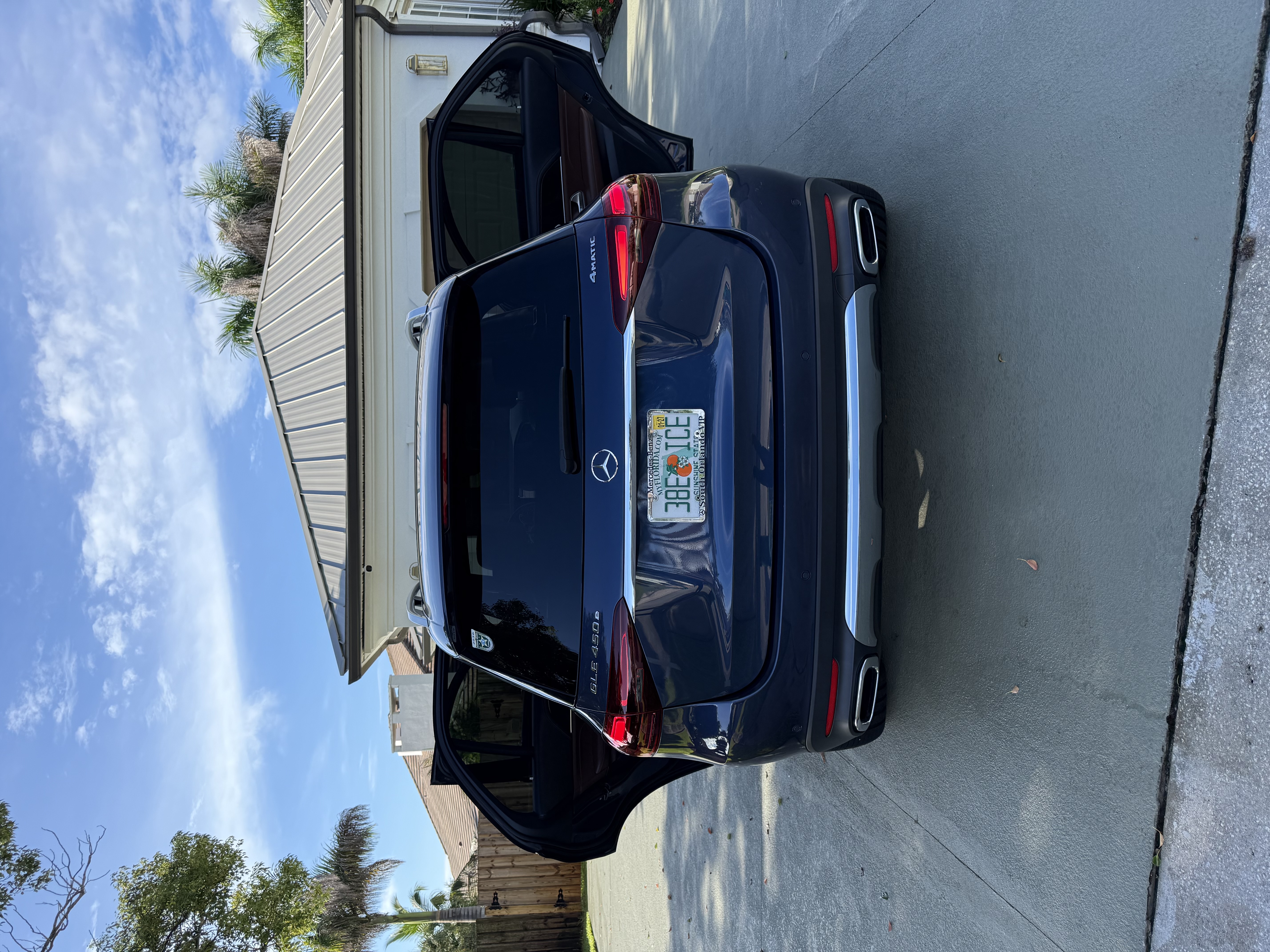 Used 2024 Mercedes-Benz GLE 450e 4MATIC image 6