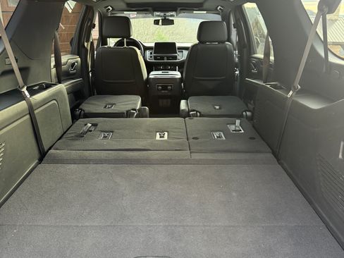 Used 2021 Chevrolet Suburban Z71 image 14