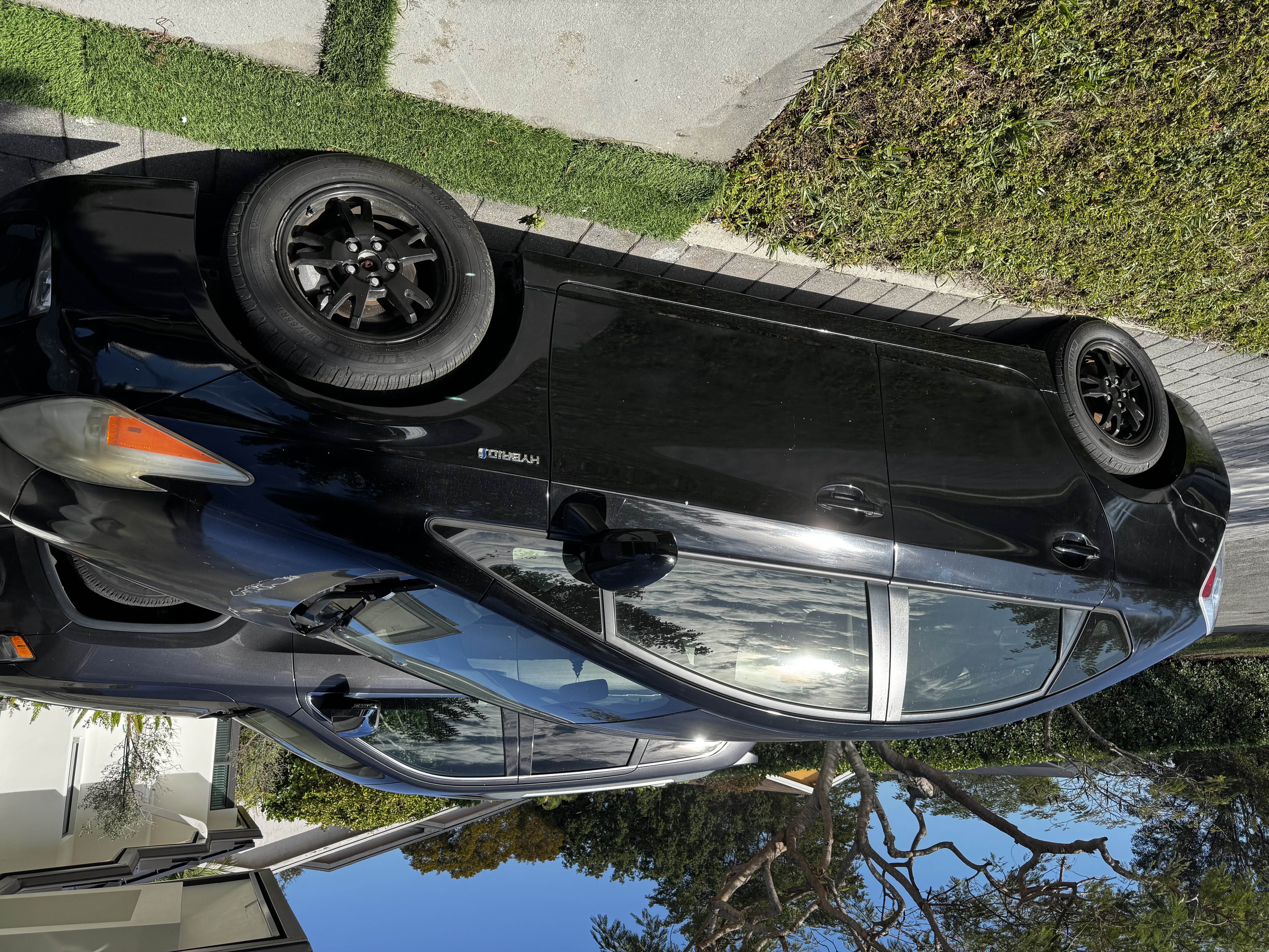 Used 2013 Toyota Prius Three FWD image 1